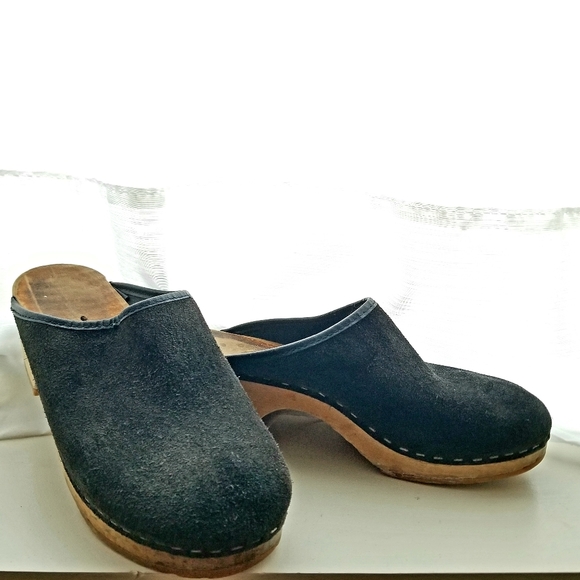 olaf daughters clogs